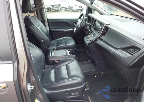 2018 Toyota Sienna Se 8 Passenger/Se Premium 8 Passenger from USA, damaged, VIN 5TDXZ3DCXJS911042